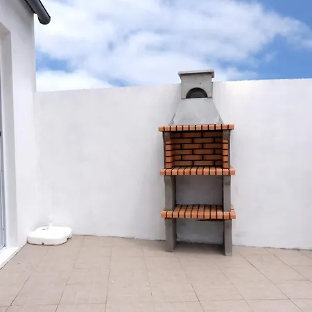 Magnolia - Casa Com Dois Quartos Junto Ao Mar - Renovada Em 2023 Mosteiros (Azores)