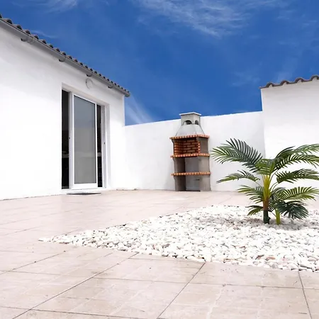 Magnolia - Casa Com Dois Quartos Junto Ao Mar - Renovada Em 2023