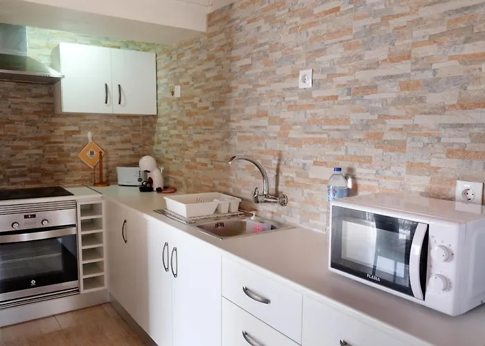 Magnolia - Casa Com Dois Quartos Junto Ao Mar - Renovada Em 2023