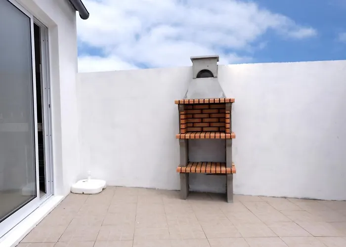 Magnolia - Casa Com Dois Quartos Junto Ao Mar - Renovada Em 2023 Mosteiros (Azores)