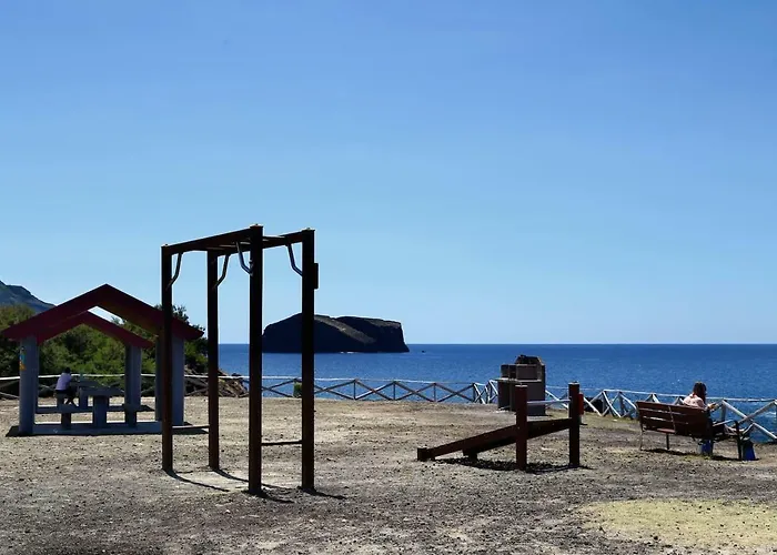 Magnolia - Casa Com Dois Quartos Junto Ao Mar - Renovada Em 2023