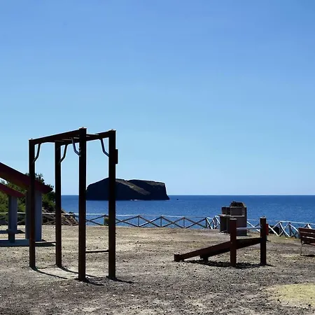 Magnolia - Casa Com Dois Quartos Junto Ao Mar - Renovada Em 2023